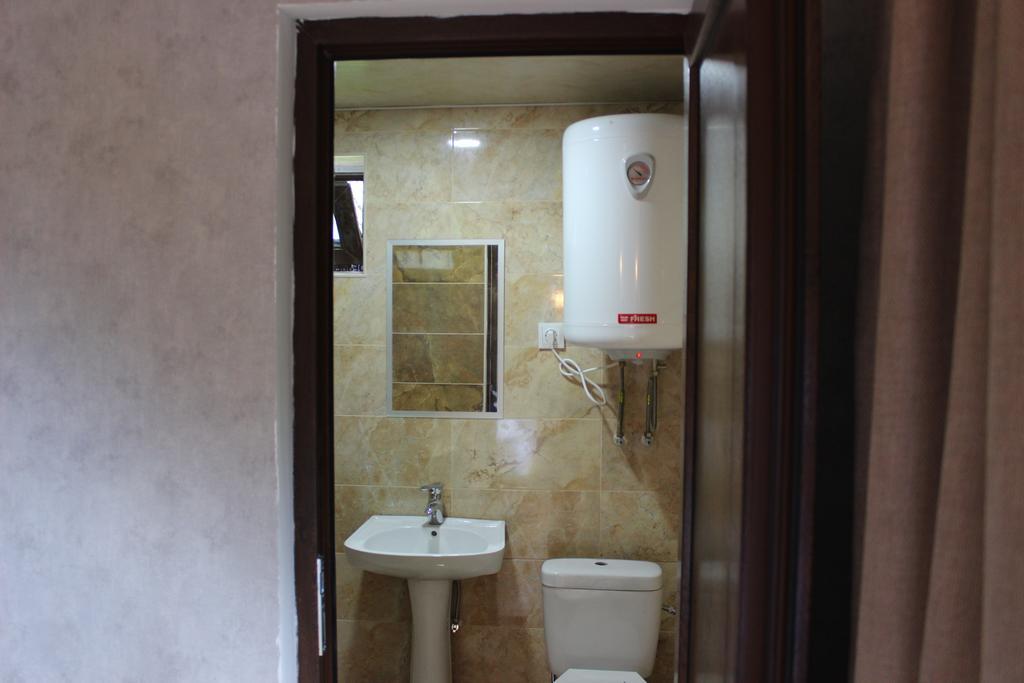 Sakhli Laghamshi Hotel Mestia Luaran gambar